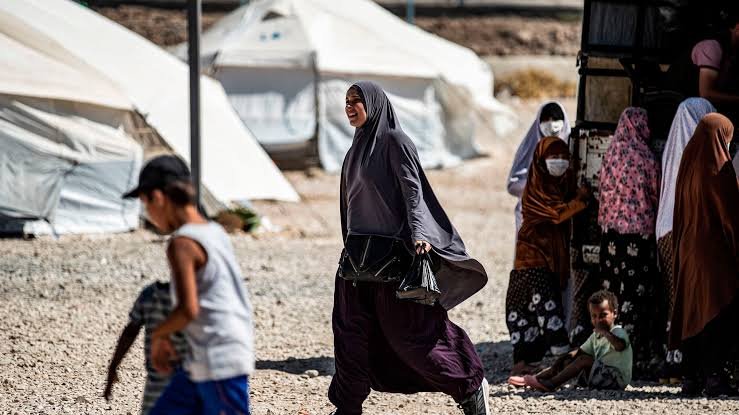 Syrian families in IS camp